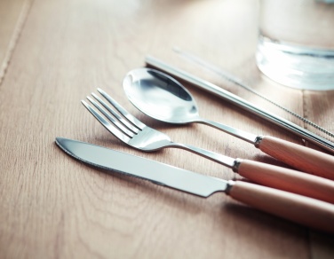 Logo trade meened foto: Roostevabast terasest söögiriistade komplekt